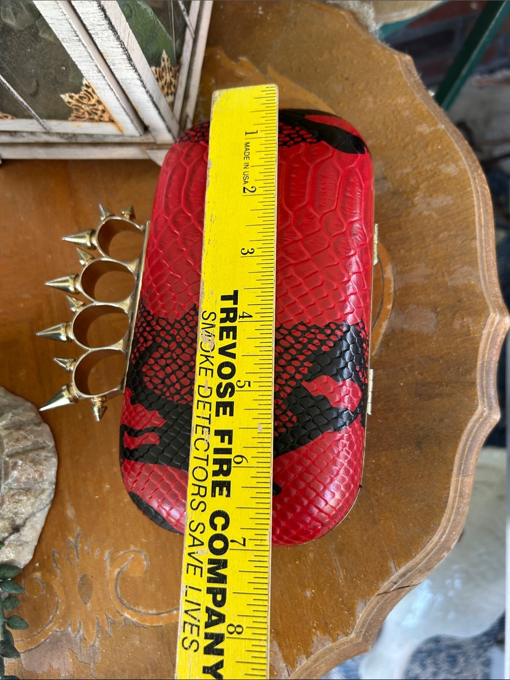 Vintage Red Snake-Embossed Spike Knuckle Clutch Crossbody. - Picture 9 of 12